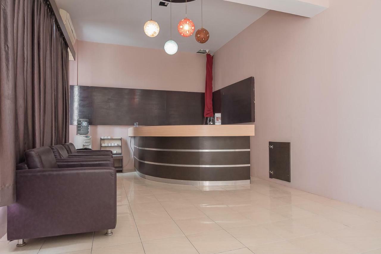 Reddoorz Plus @ Tanjung Pandan Belitung 2 Экстерьер фото