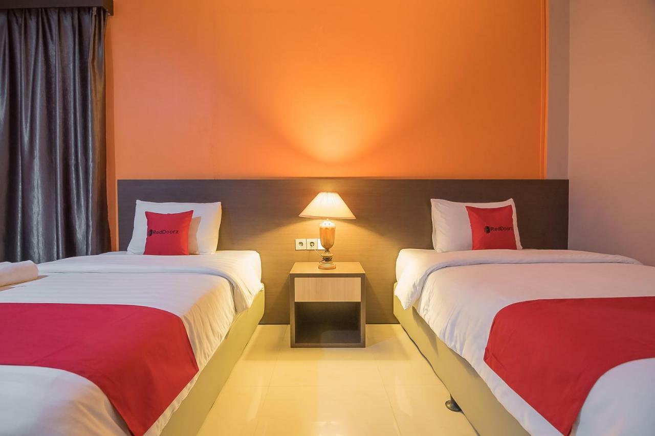 Reddoorz Plus @ Tanjung Pandan Belitung 2 Экстерьер фото
